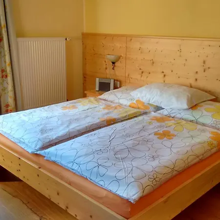 Fruehstueckspension Alte Schule Bed & Breakfast Sankt Oswald (Carinthia)