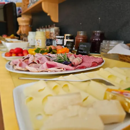 Fruehstueckspension Alte Schule Sankt Oswald (Carinthia)