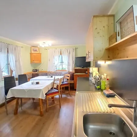Bed & Breakfast Fruehstueckspension Alte Schule Sankt Oswald (Carinthia)